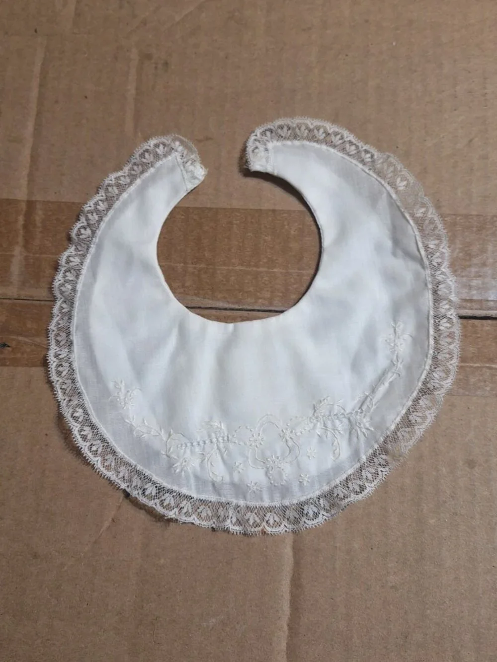 White bib